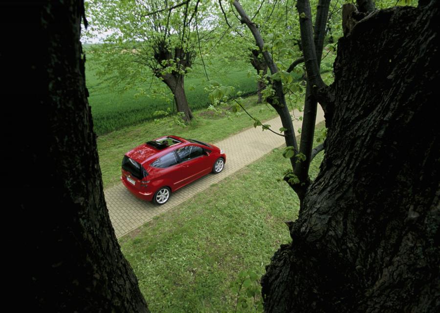  Mercedes-Benz A-Class 3-Door 2004 года  (фото 57 из 138)